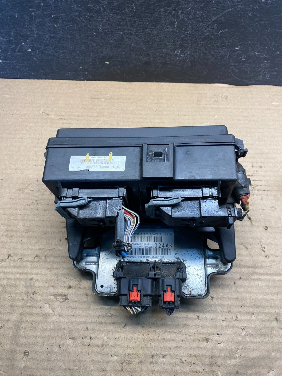 2006 Jeep Grand Cherokee Integrated Power Fuse Box 04692085ab ae0181 DG0
