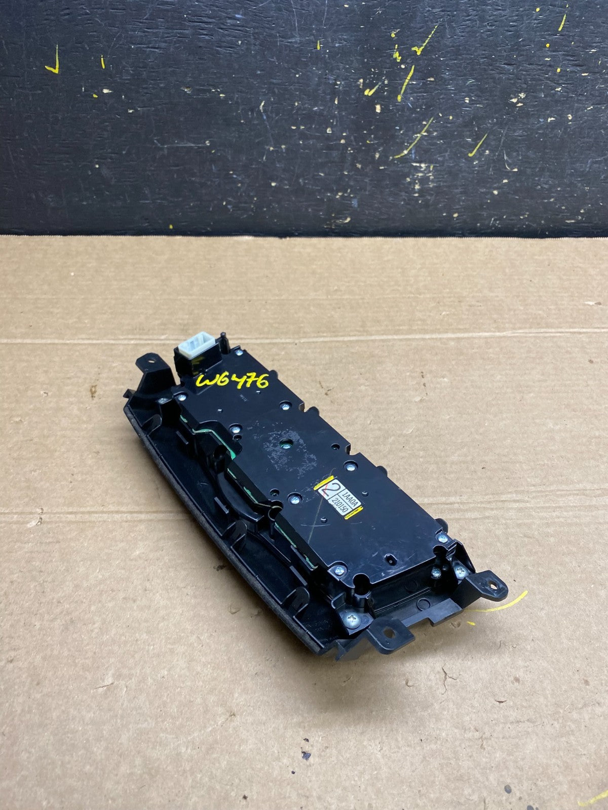 2009-2014 Nissan Murano AM FM Radio CD Control Panel W6476 DG4