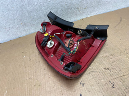 2005 to 2007 Kia Sportage Right Passenger Side RH Side Tail Light AI8302 LK6