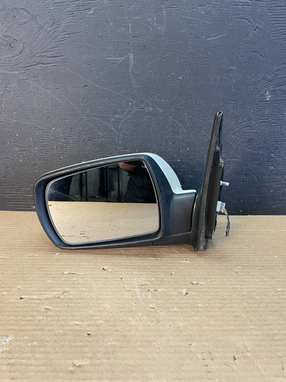 2007-2010 Hyundai Entourage Sedona Left Driver LH Side Door Mirror AF3378 DW8