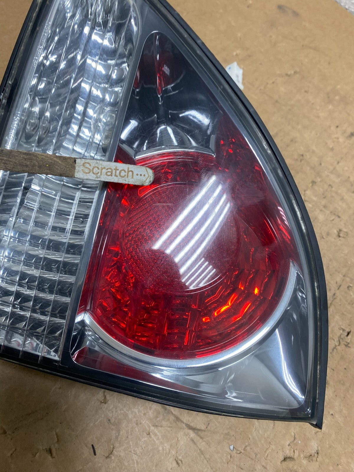 2000-2003 Lexus RX300 Right Passenger Side Rear Inner Tail Light Oem V5673 DW3