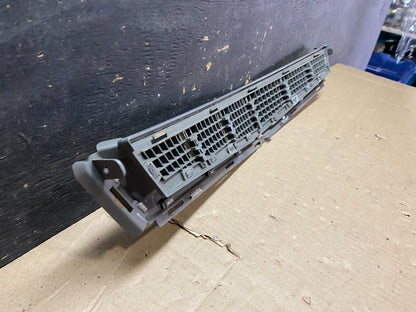 2008 to 2011 Cadillac Cts Front Lower Grill Grille OEM U0154 GD7