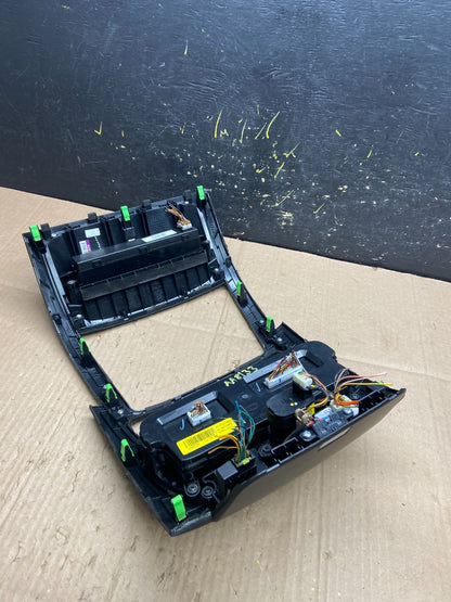 2014 2015 Kia Sorento Center Radio Climate Control Clock Trim Heat Seat AA81334