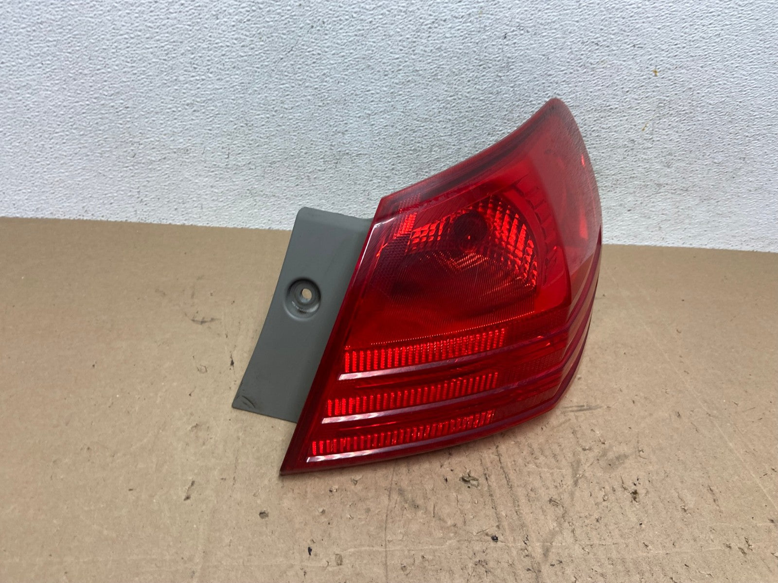 2008 to 2015 Nissan Rogue Right Passenger Rh Side Tail Light AE6170 LK2