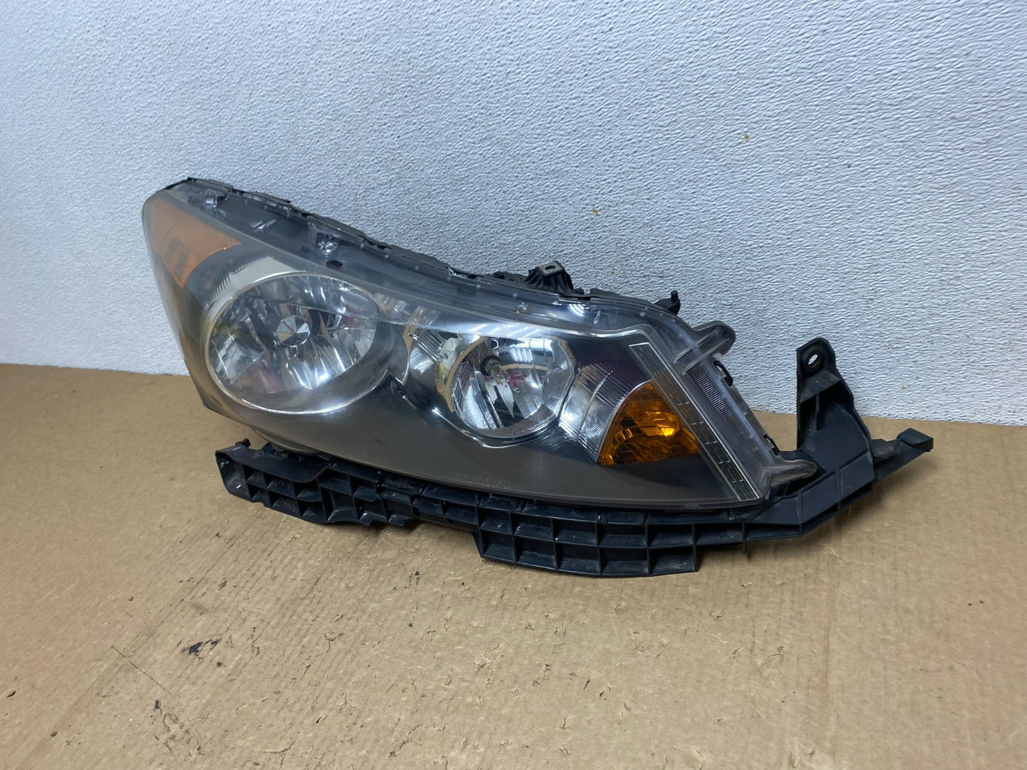 2008 to 2012 Honda Accord Sedan Right Passenger RH Headlight AF9871 DW1