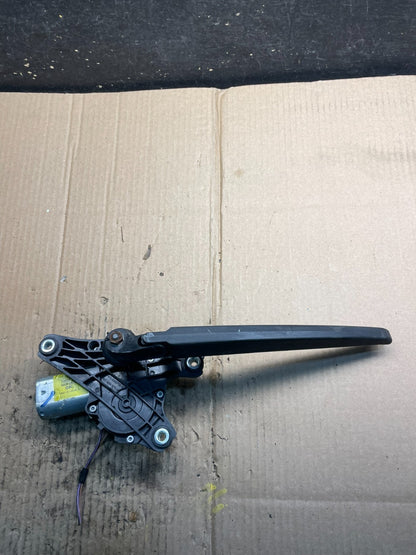 2007 to 2013 BMW X5 E70 Rear Windshield Wiper Motor OEM X3969 DG0