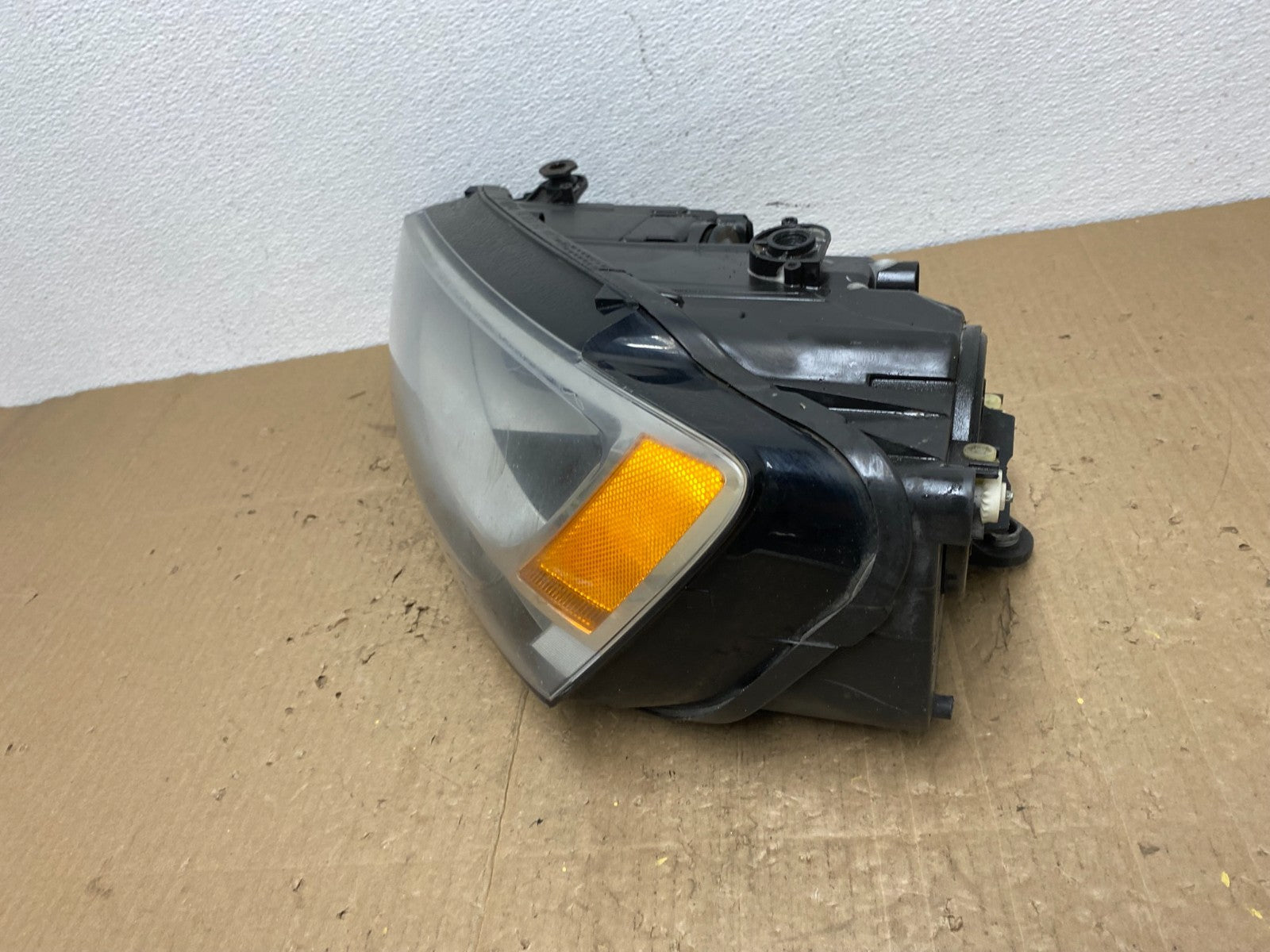 2011 to 2014 Volkswagen Jetta Left Driver LH Headlight Halogen OEM AC0351 DW1