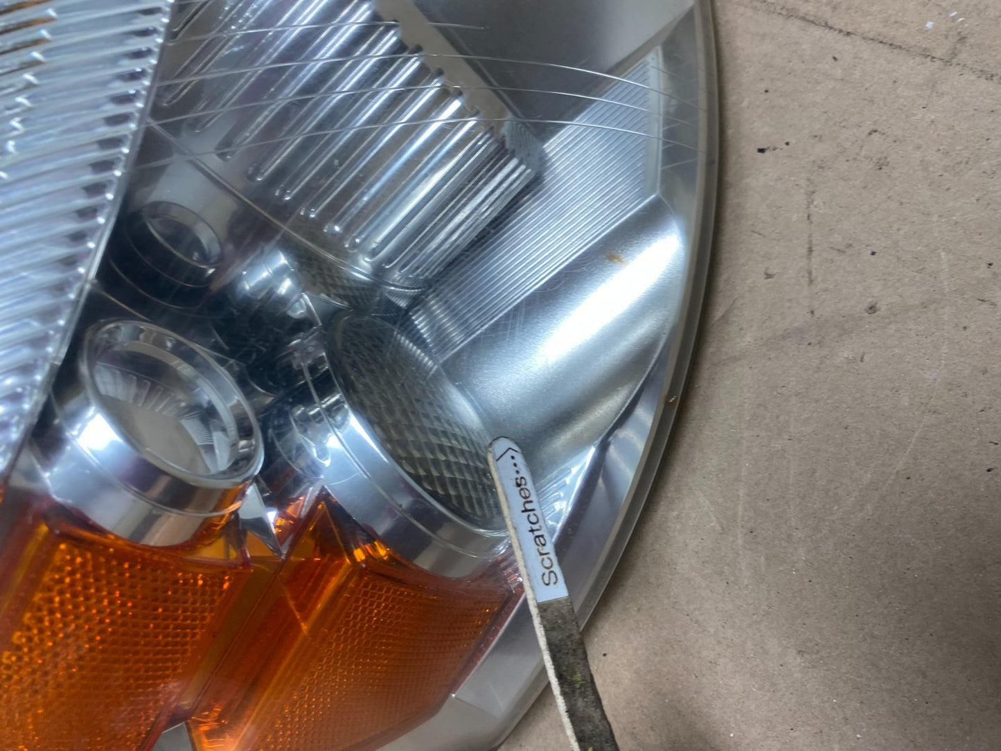 2004 - 2007 Ford Freestar Right Passenger RH Side Headlight Halogen AG4543 DW3