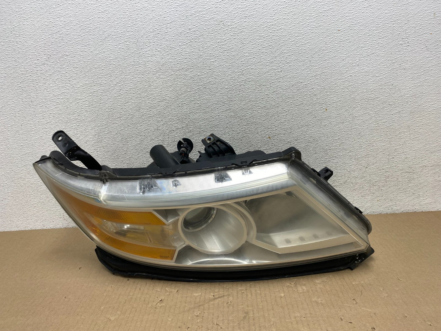 2011 to 2013 Honda Odyssey Front Right Passenger Headlight Halogen AG5878 DW0