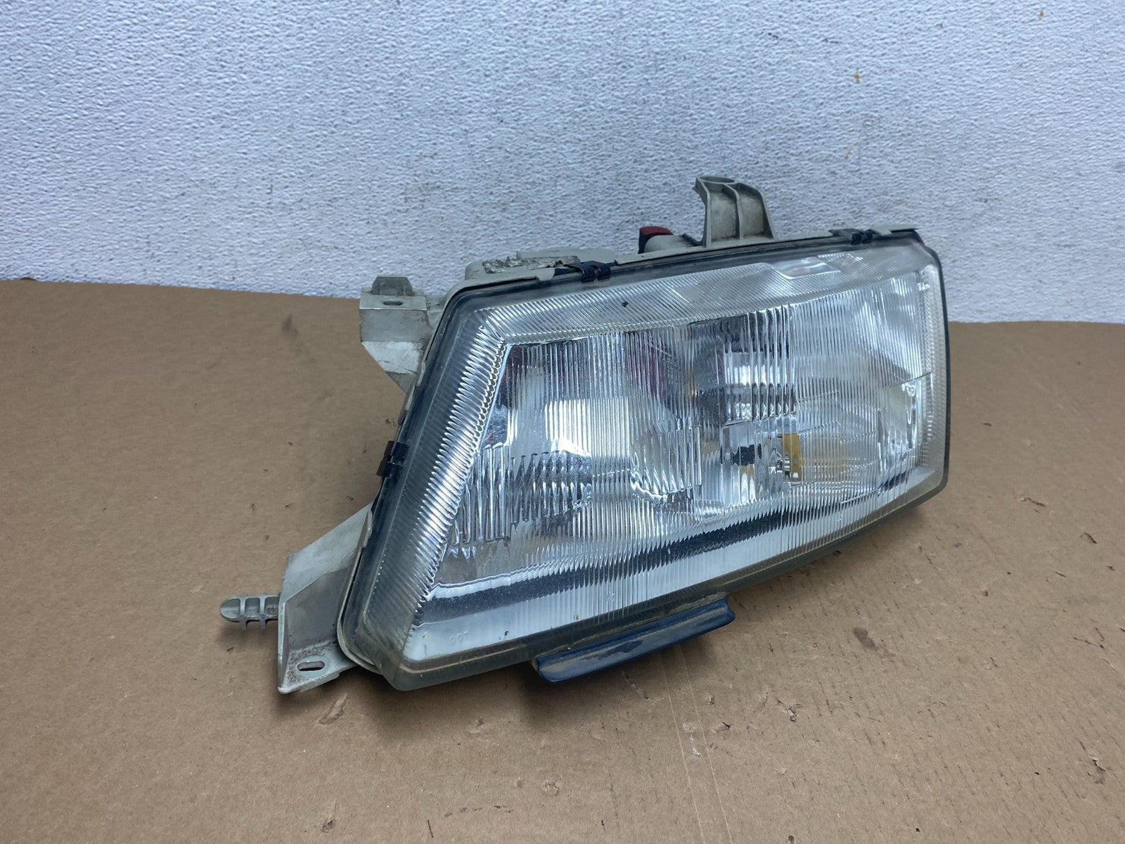 1999 to 2003 Saab 9-3 Front Left Driver LH Side Halogen Headlight AD7945 DG2