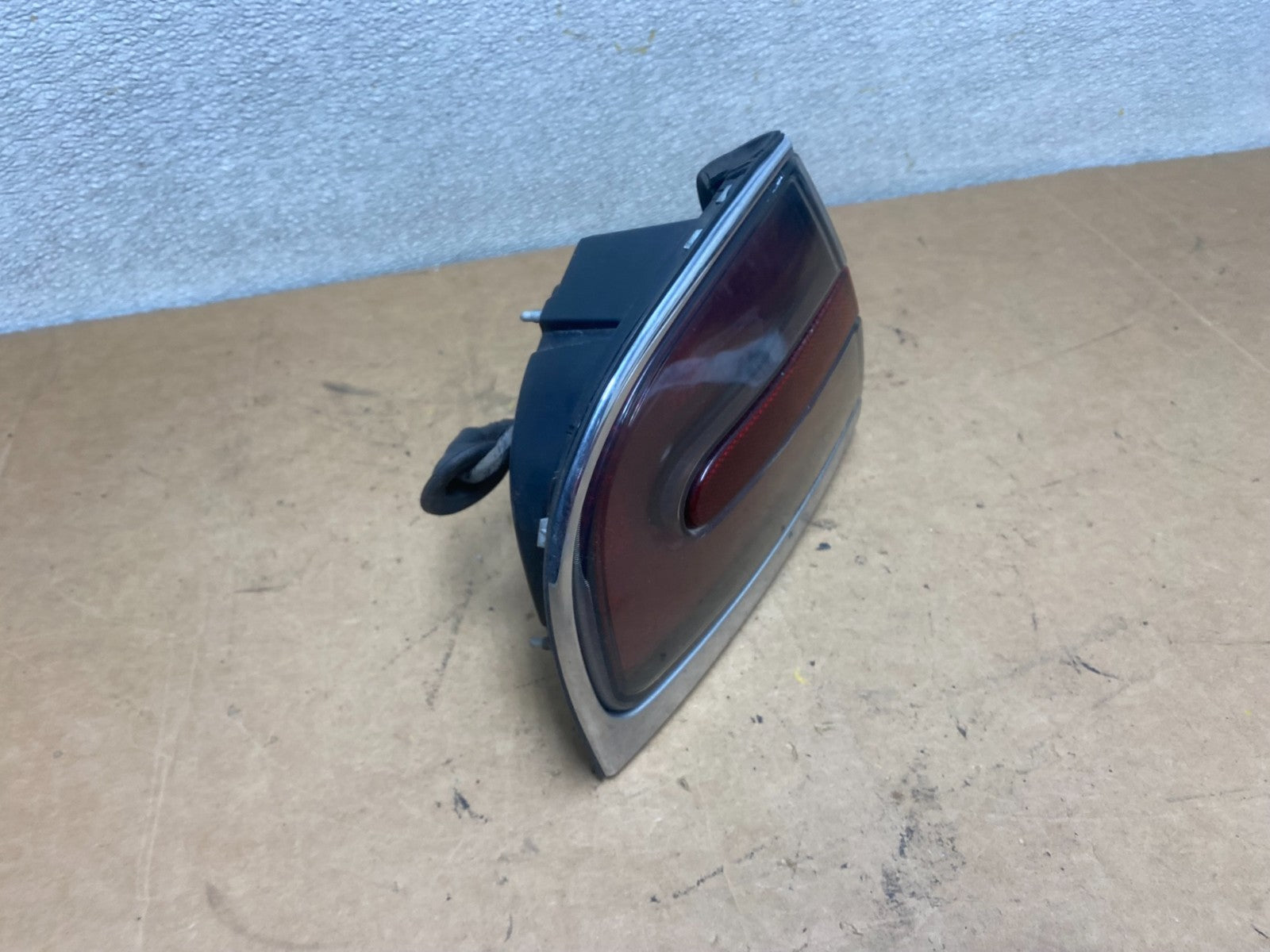 1997-1998 Buick Park Avenue Ave Left Driver Lh Side Tail Light OEM X5240 DW2