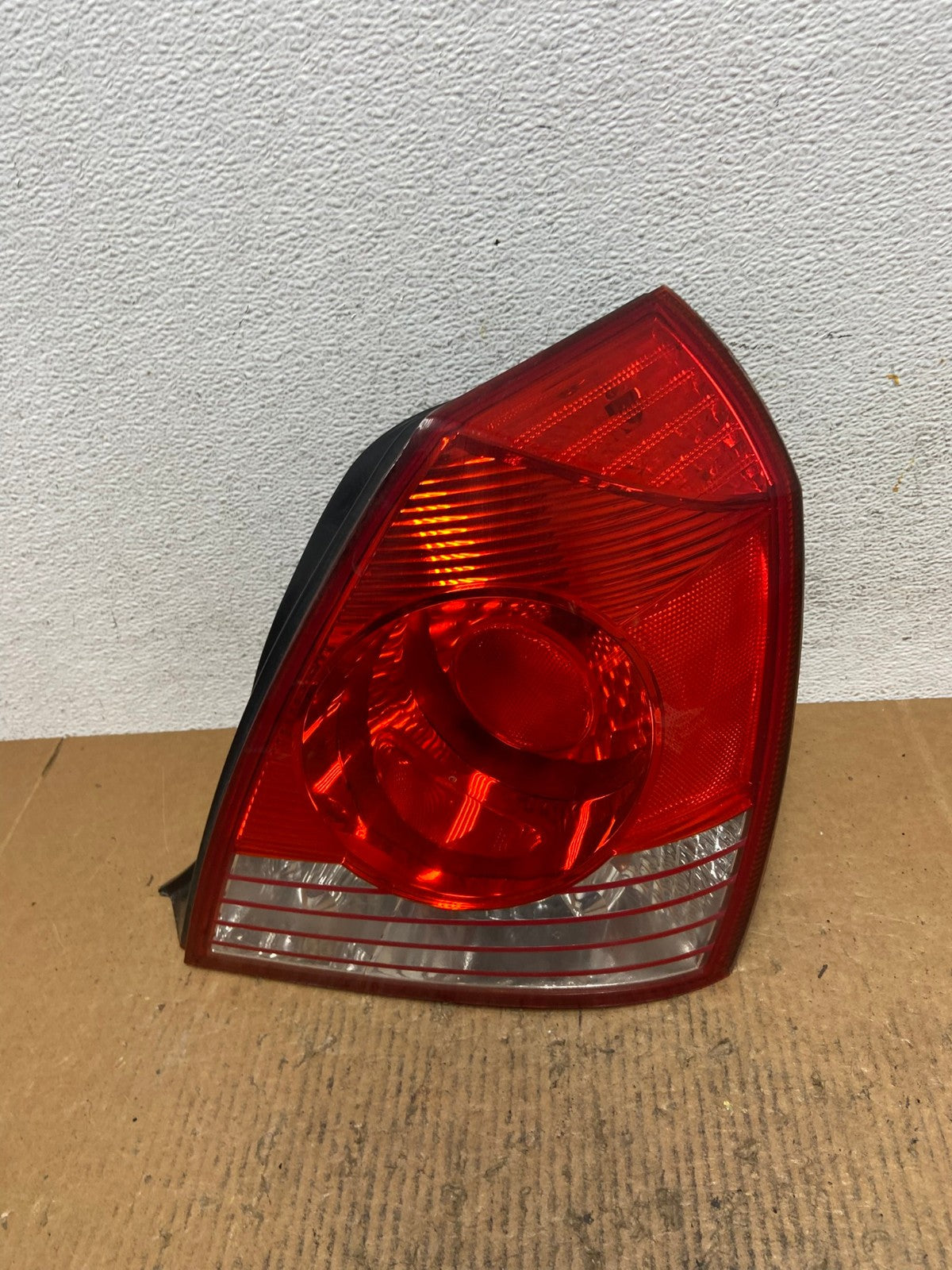 2004 2005 2006 Hyundai Elantra Sedan Right Passenger Tail Light AE1474 LK0