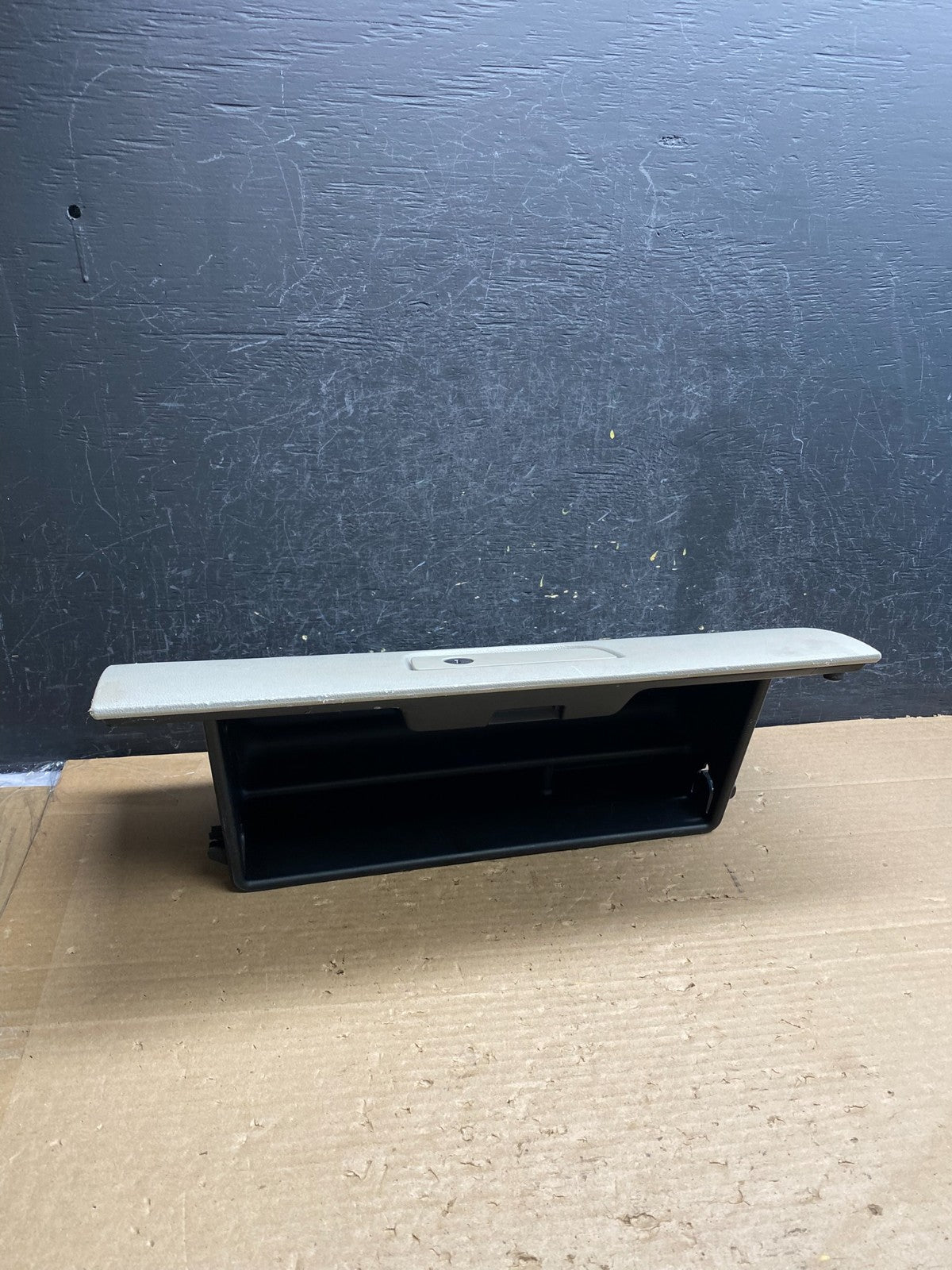 2006-2014 Dodge Charger Challenger Front Right RH Storage Glove Box AG8346 DG2