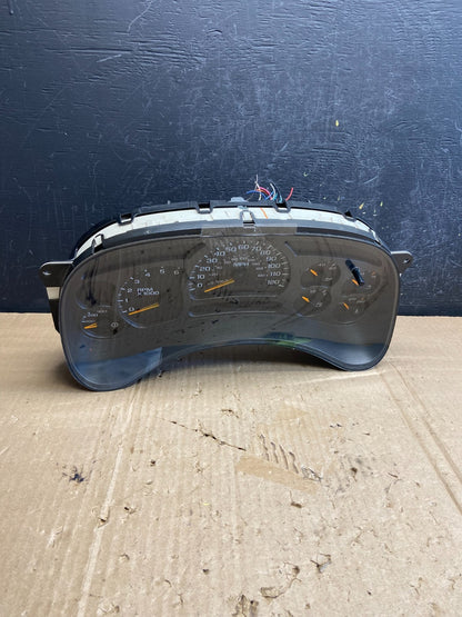 2003 to 2006 Chevrolet Silverado Yukon Cluster Gauge Speedometer AE1894 DG0