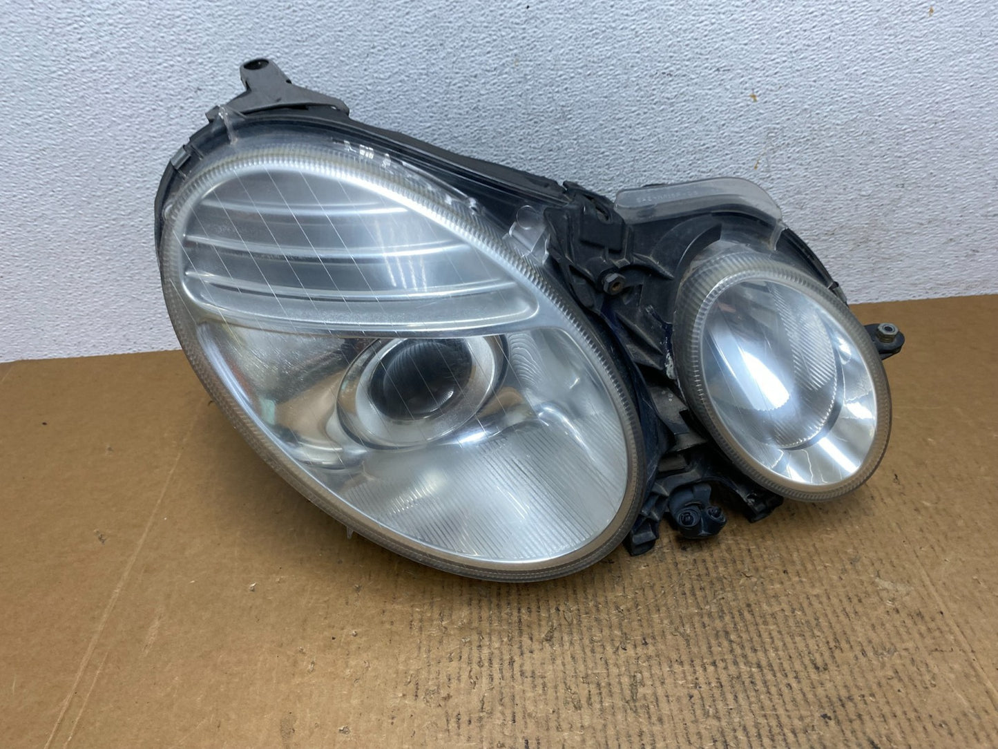 2007 2008 2009 Mercedes E Class Right Passenger RH Halogen Headlight AE1223 DW0