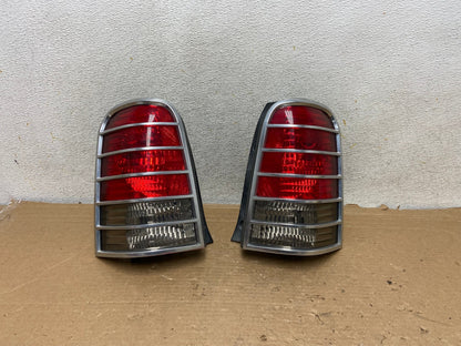 2005 2006 2007 Mercury Mariner Left + Right Set Side Tail Lights AH8961 LK0