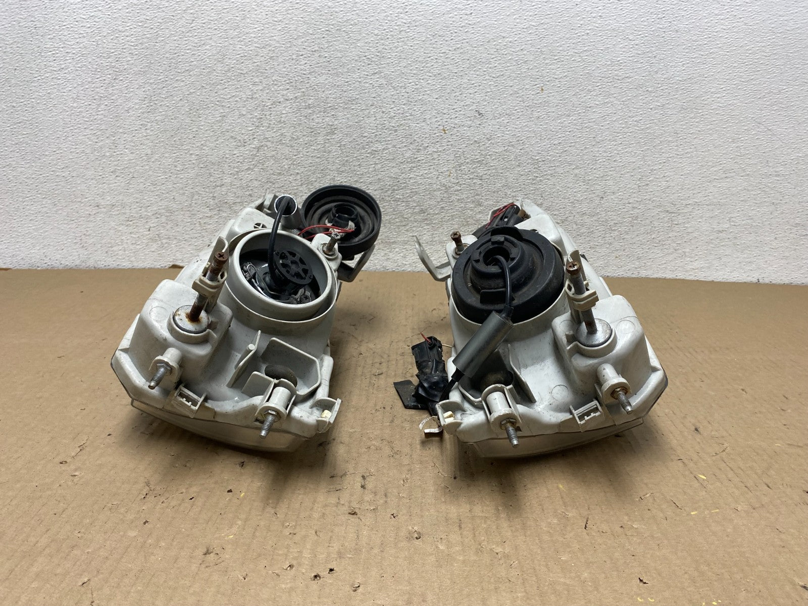 1997-2001 Lexus Es300 Left+Right Headlights Halogen AG8006 DW10