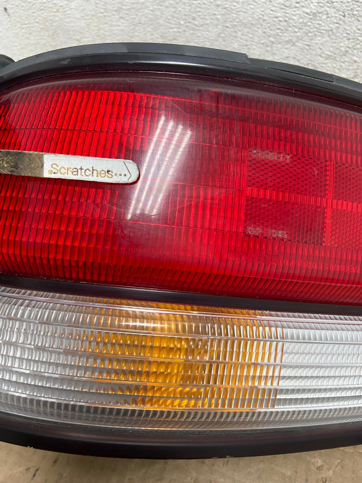 1995 - 1997 Toyota Avalon Left Driver LH Side Tail Light AI1262 LK3