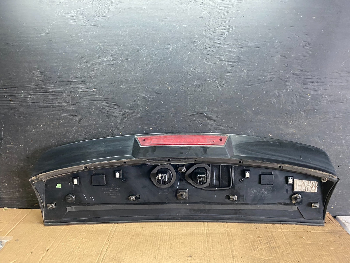 2007 to 2011 Ford Edge Rear Spoiler Wing With Brake Light OEM t3950 DG9
