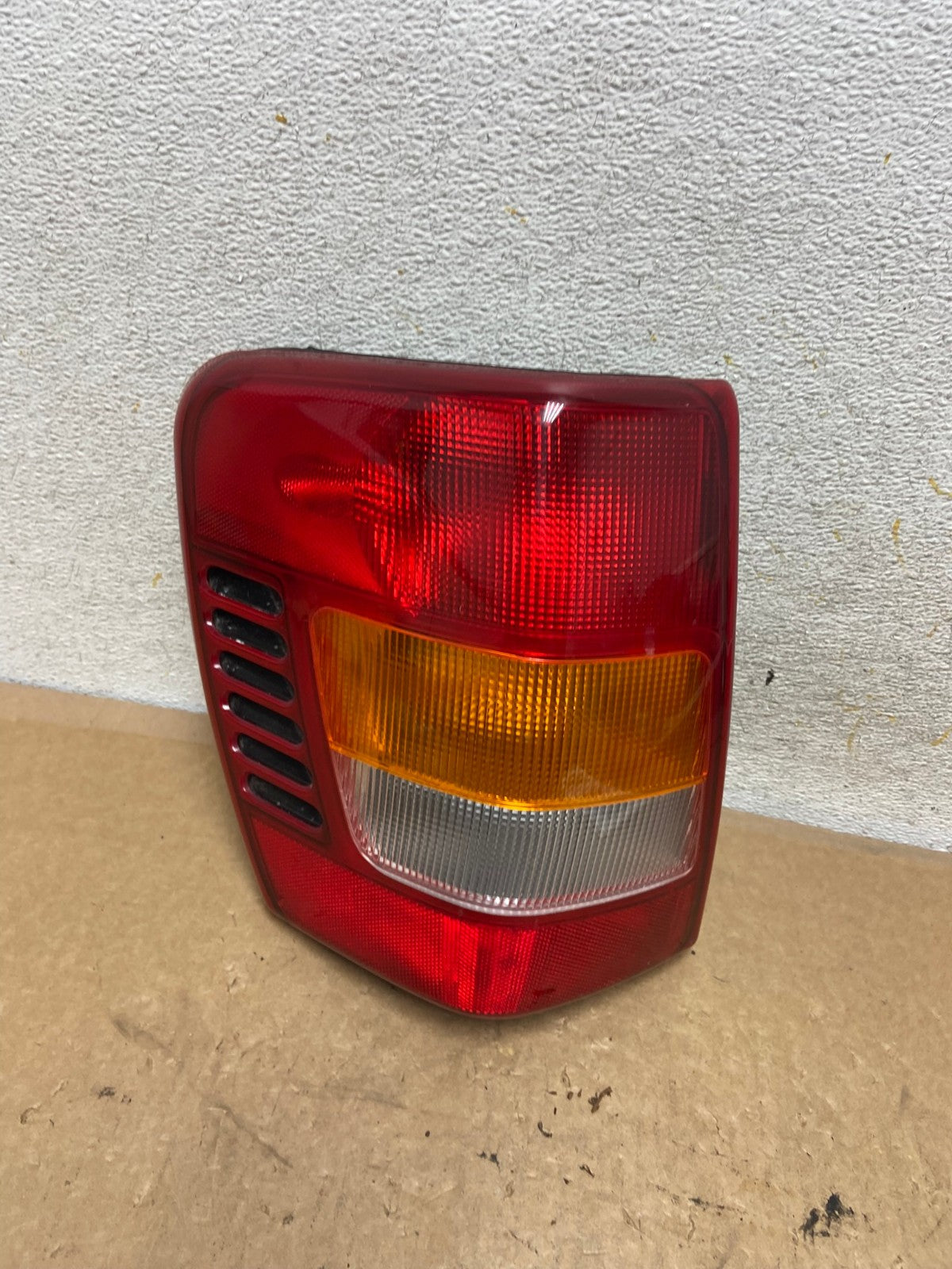 1999 - 2004 Jeep Grand Cherokee WJ Left Driver Lh Tail Light DEPO AI3539 LK0