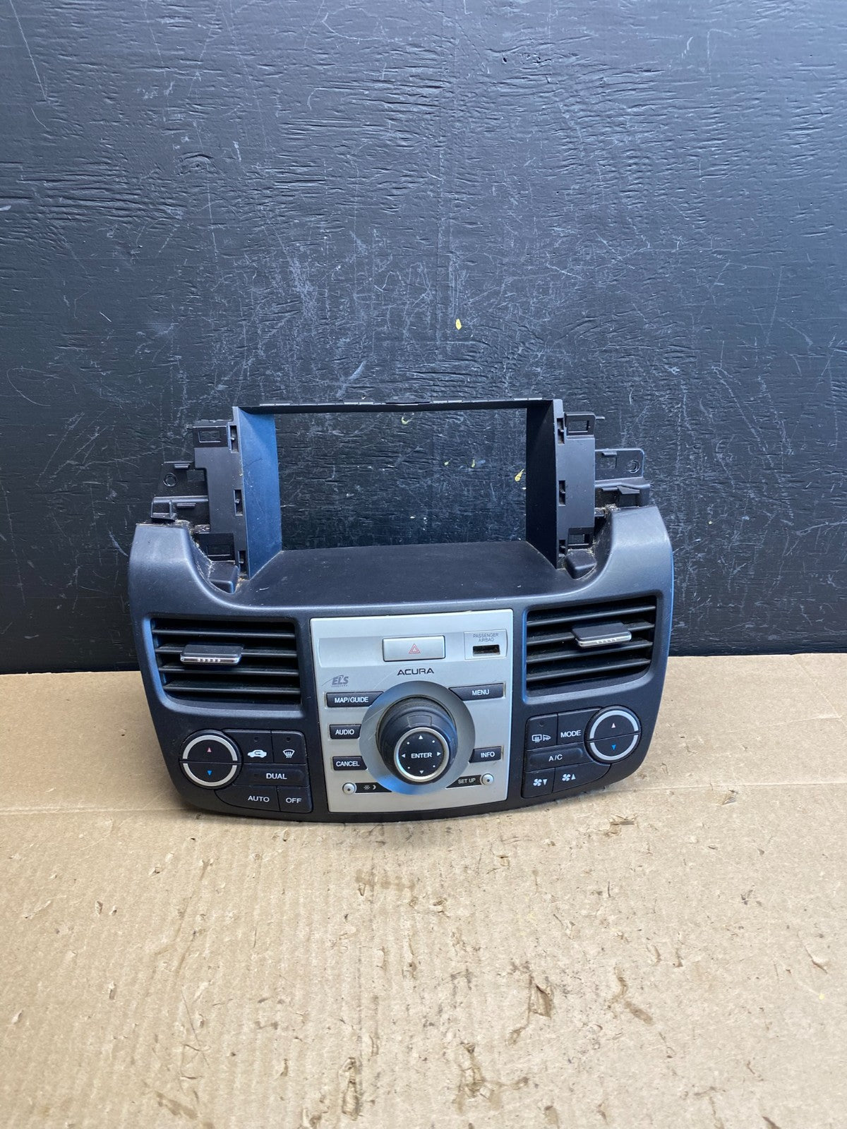 2007 to 2009 Acura RDX GPS RADIO Audio Control Trim Dash w/ Vents AC9136 DG0