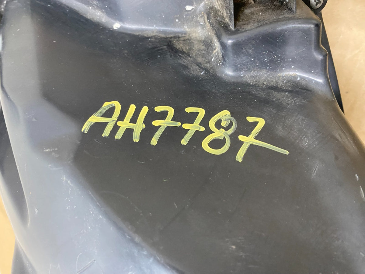 2013 to 2016 Nissan Pathfinder Right Passenger RH Side Headlight AH7787 DW9