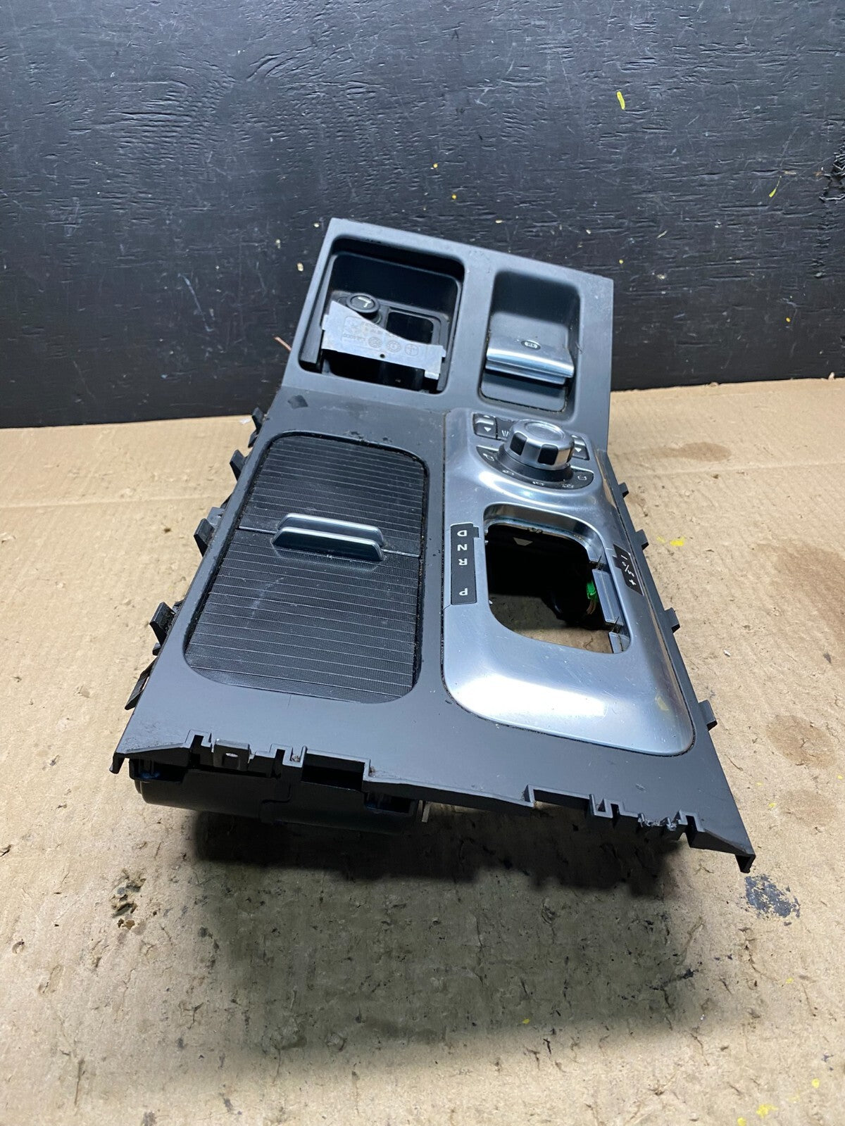 2010-2012 Land Rover Range Rover HSE Center Console Shifter Bezel Trim M8559 DG4