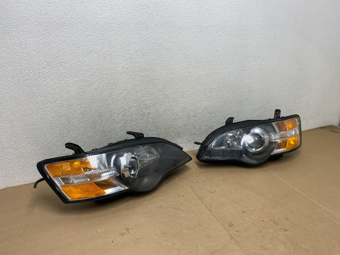 2006 to 2007 Subaru Legacy Left+Right Side Headlights DEPO AG4561 DW2