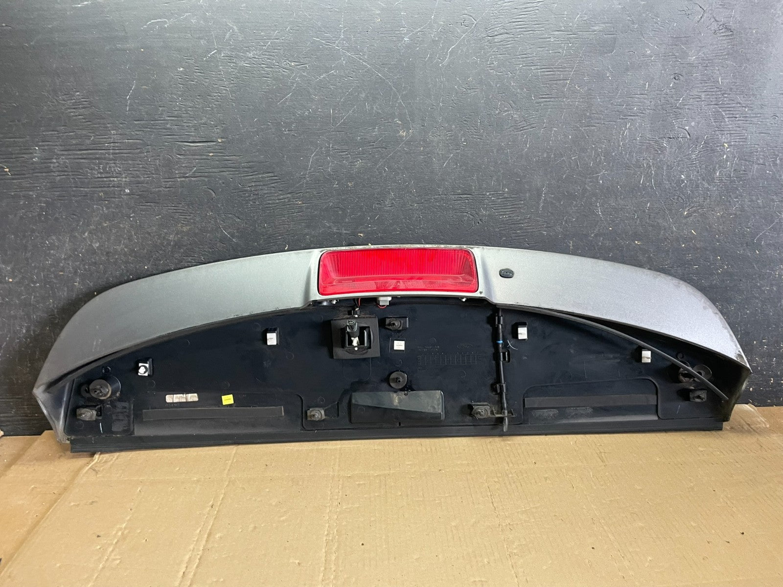 2011 to 2015 Ford Explorer Rear Upper Tailgate Liftgate Wing Spoiler aa8862  DG5