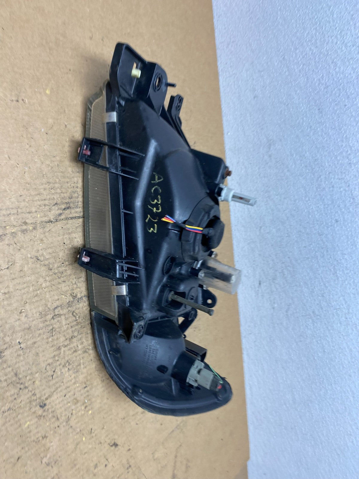 1999 to 2000 Subaru Forester Right Passenger Side Headlight Halogen Oe ac3723 DG6