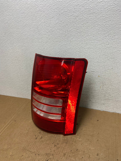 2008 - 2010 Chrysler Town And Country Right Passenger Tail Light AD3262 LK1