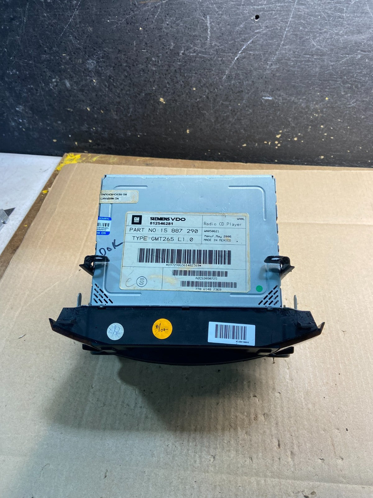 2005 to 2007 Cadillac Escalade Radio CD AM/FM DVD 6 Disc OEM Z0574 DG3