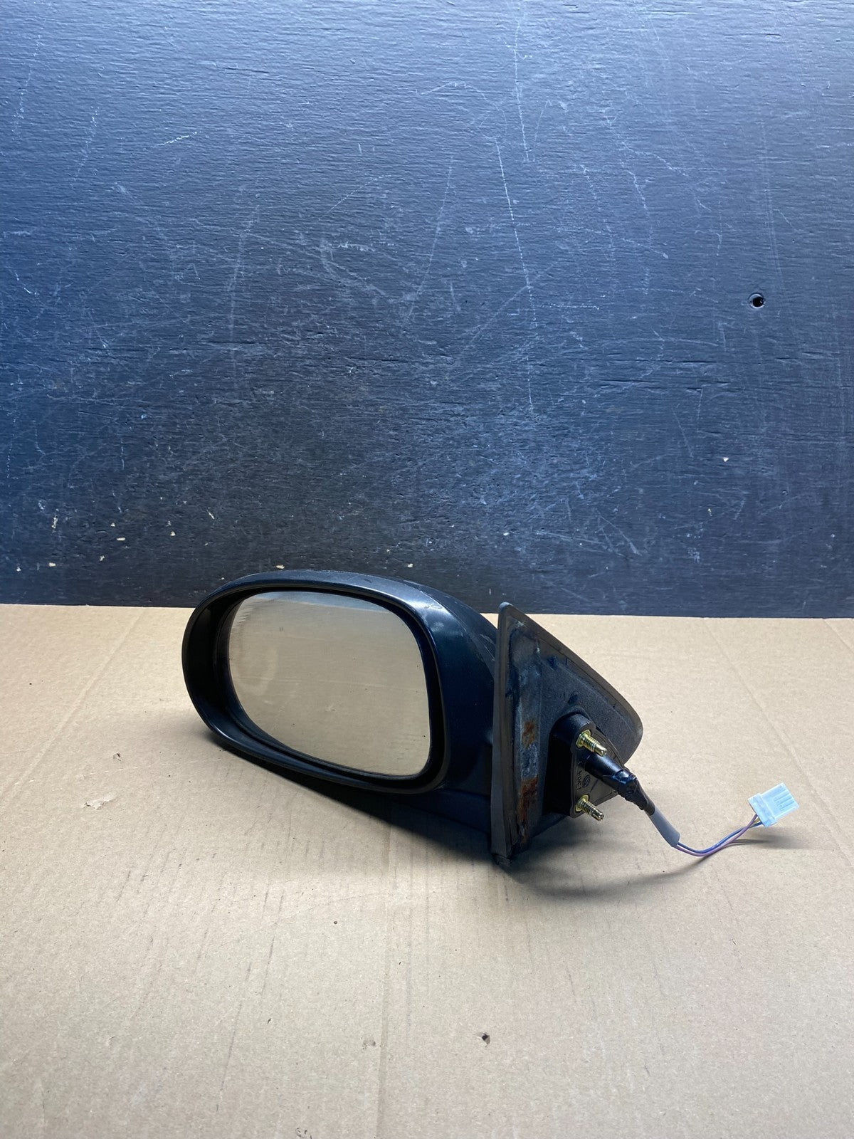 2000 to 2003 Nissan Maxima Left Driver Side View Door Mirror ah7262 DG11