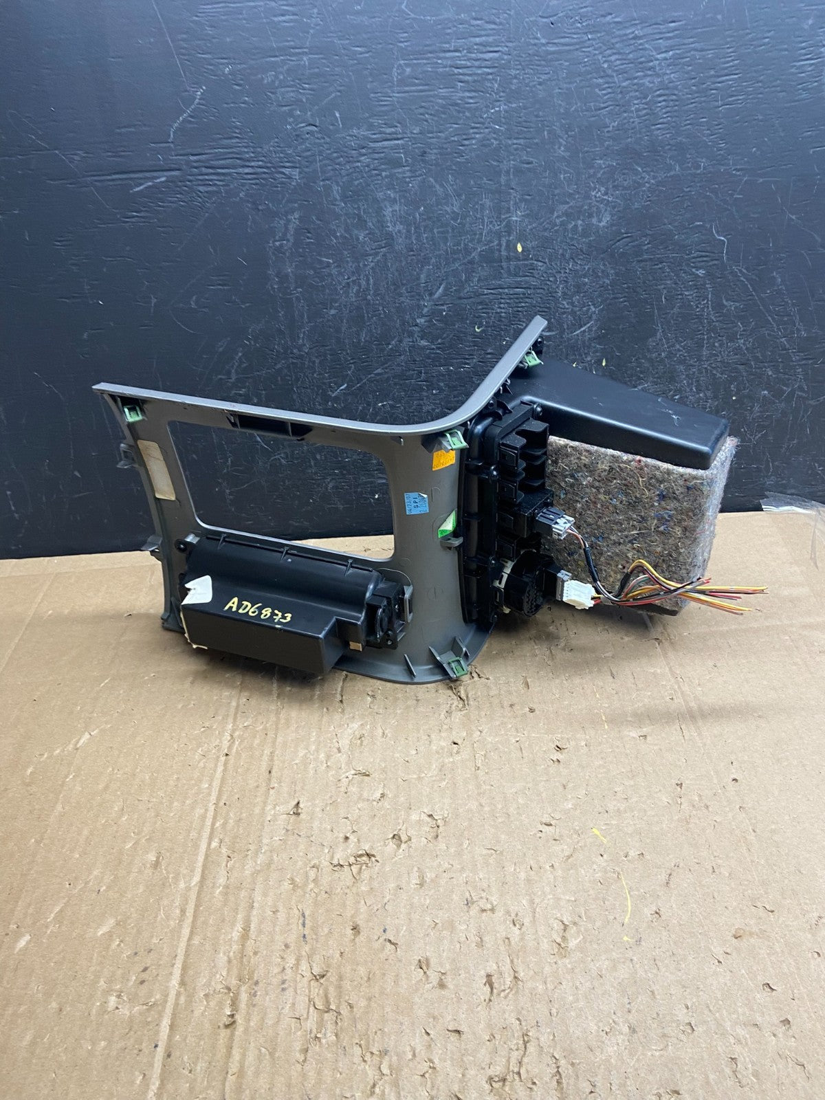 2005 to 2012 Nissan Pathfinder Shifter Trim Bezel Center Console ad6873 DG4