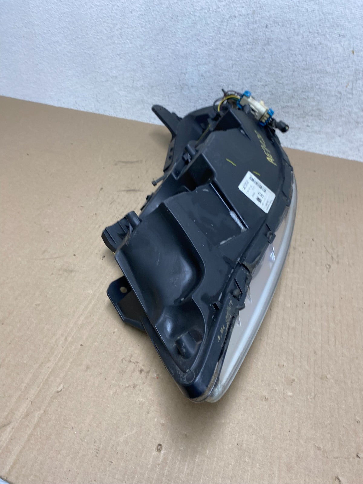 2005 to 2009 Pontiac G6 Headlight Right Passenger Rh Side Halogen AE7020 DW9