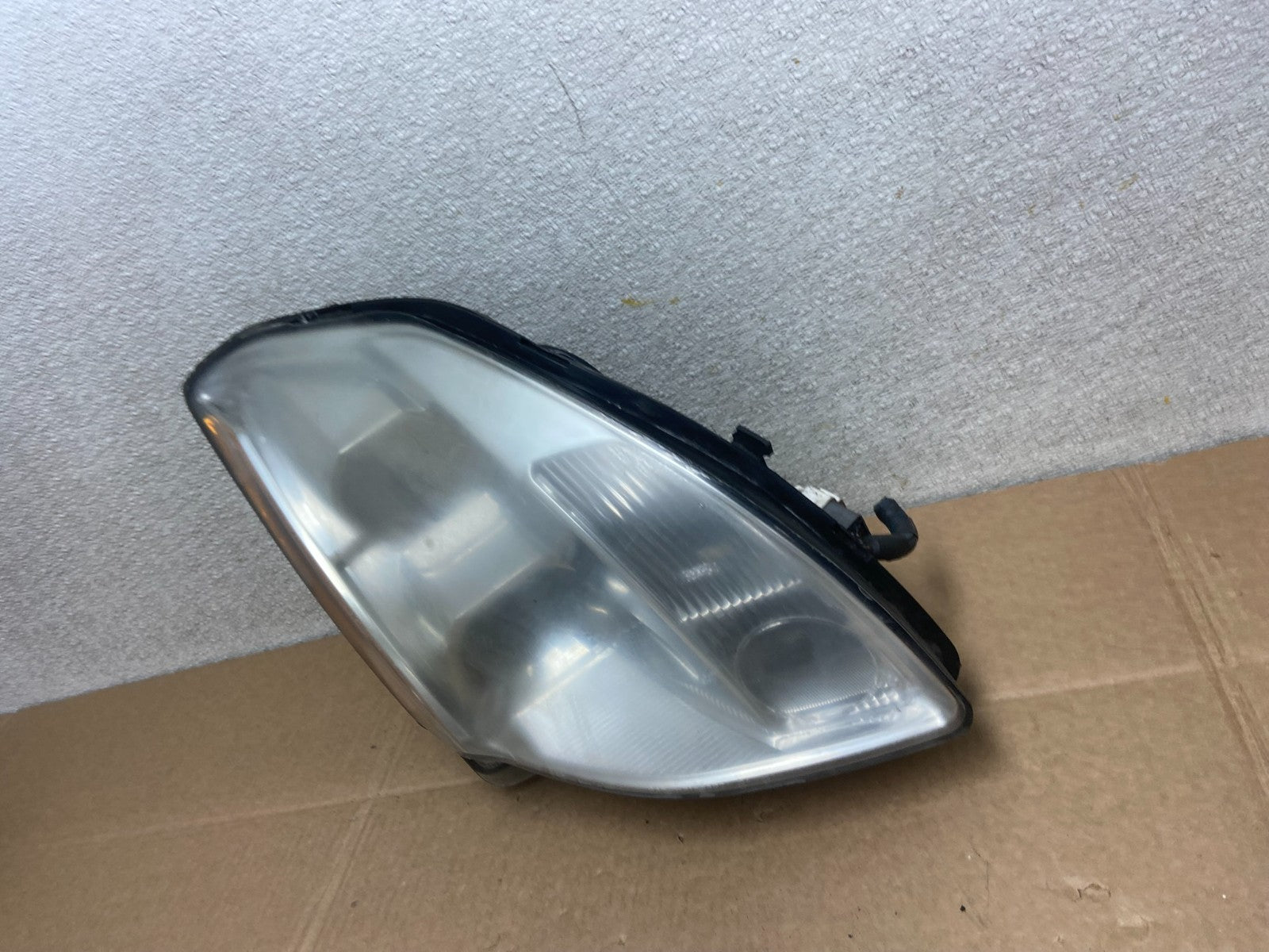 2004 2005 2006 Nissan Maxima Right Passenger Side Headlight Halogen Y8404 DW1