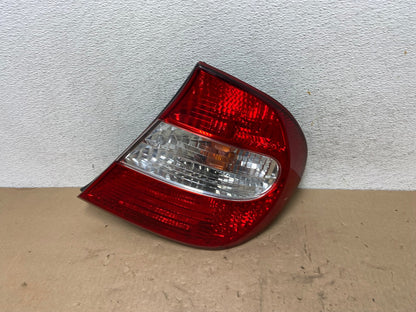 2002 2003 2004 Toyota Camry Tail Light Right Passenger Rh Side AG5504 LK1