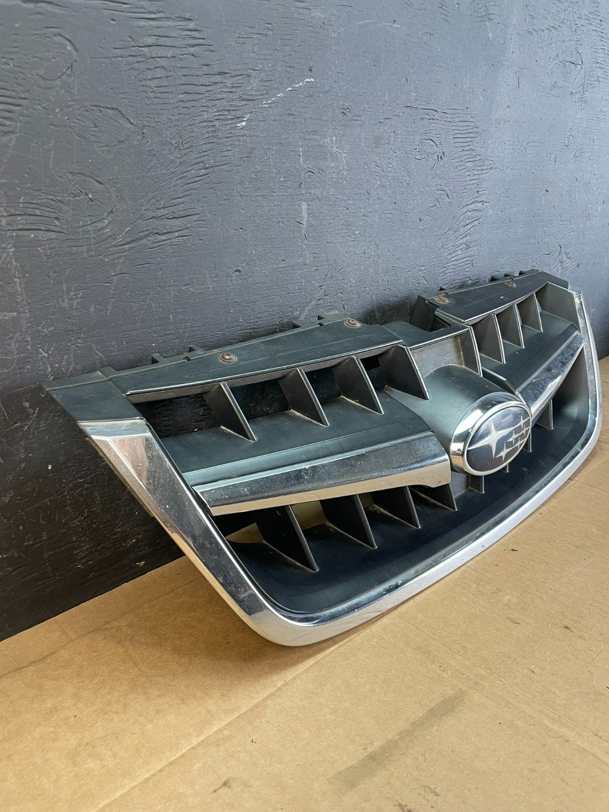 2008 to 2009 Subaru Outback Front Upper Grille Grill ac5108 DG1