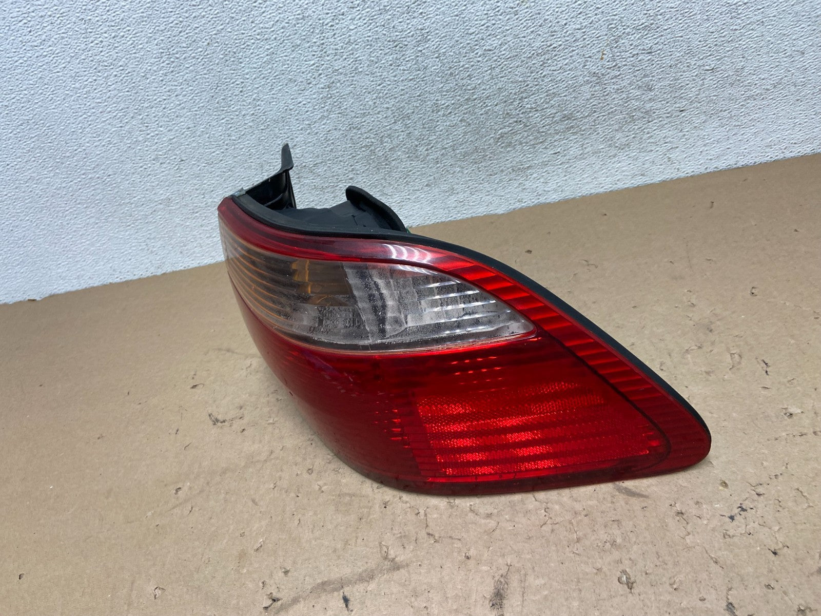 1998 to 2000 Honda Accord Sedan Right Passenger Side Tail light AG43921
