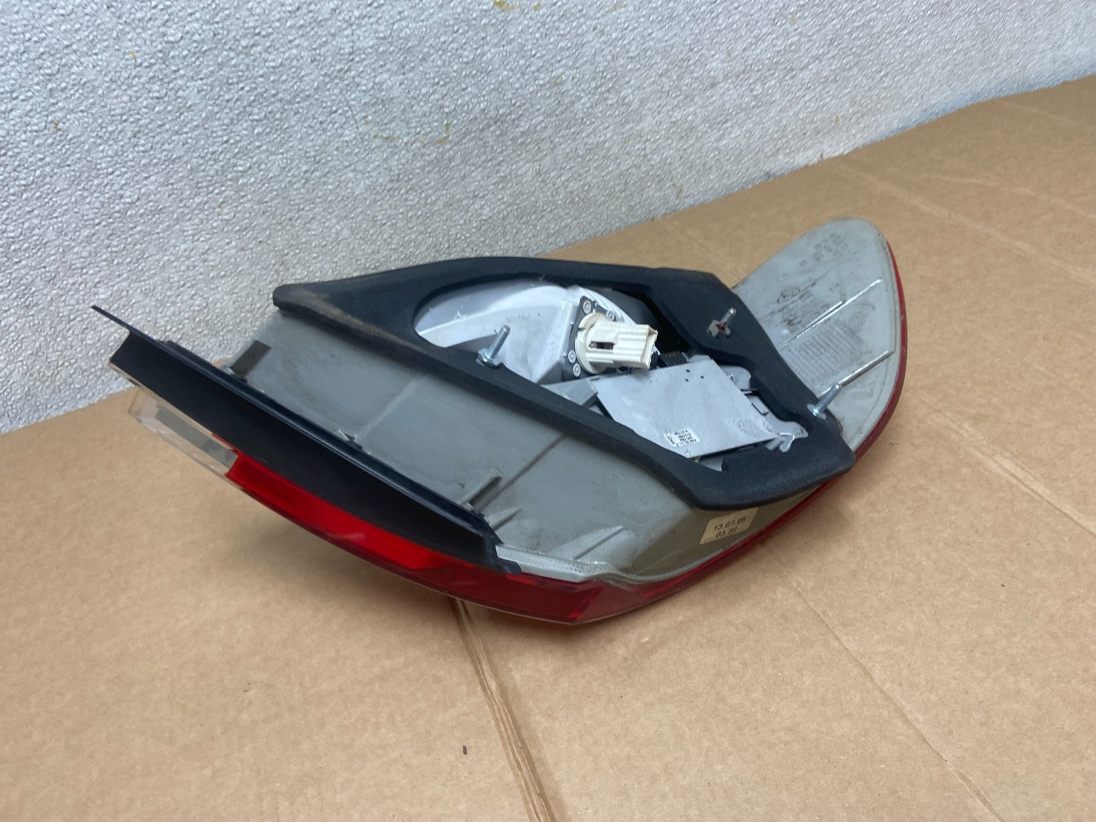 2006 2007 2008 BMW 7-Series 750li 760li Right Passenger Tail Light Oem AA1033 DW4