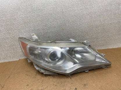 2012 2013 2014 Toyota Camry Right Passenger RH Halogen Headlight Z7962 DW0