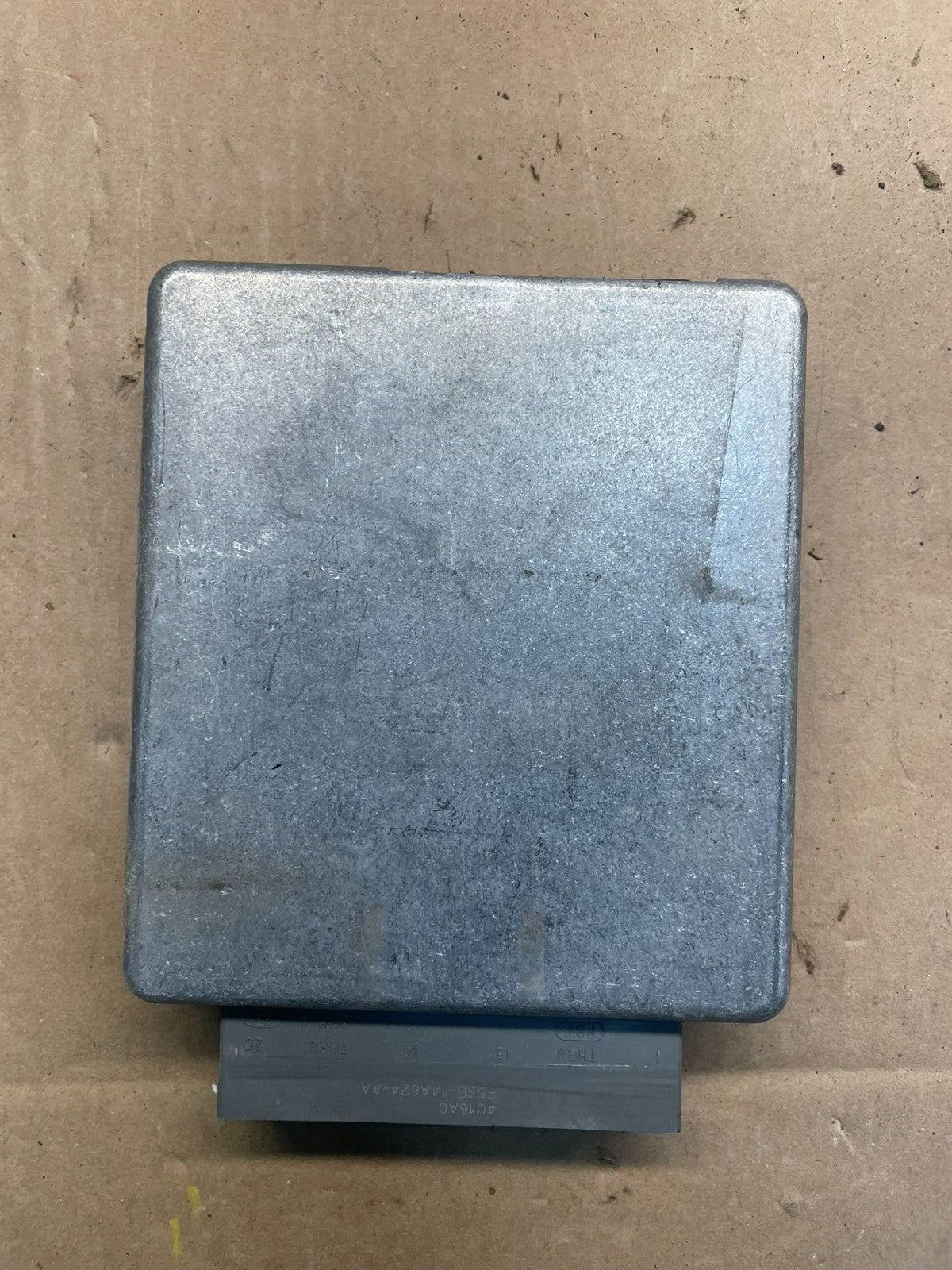 2004 Ford Van E250 4.6L Engine Control Module Unit ECU s8085 DG2