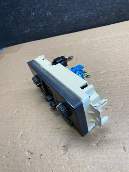 2003 to 2006 Chevrolet Silverado HVAC Heater Climate Control Module AG5235DG2