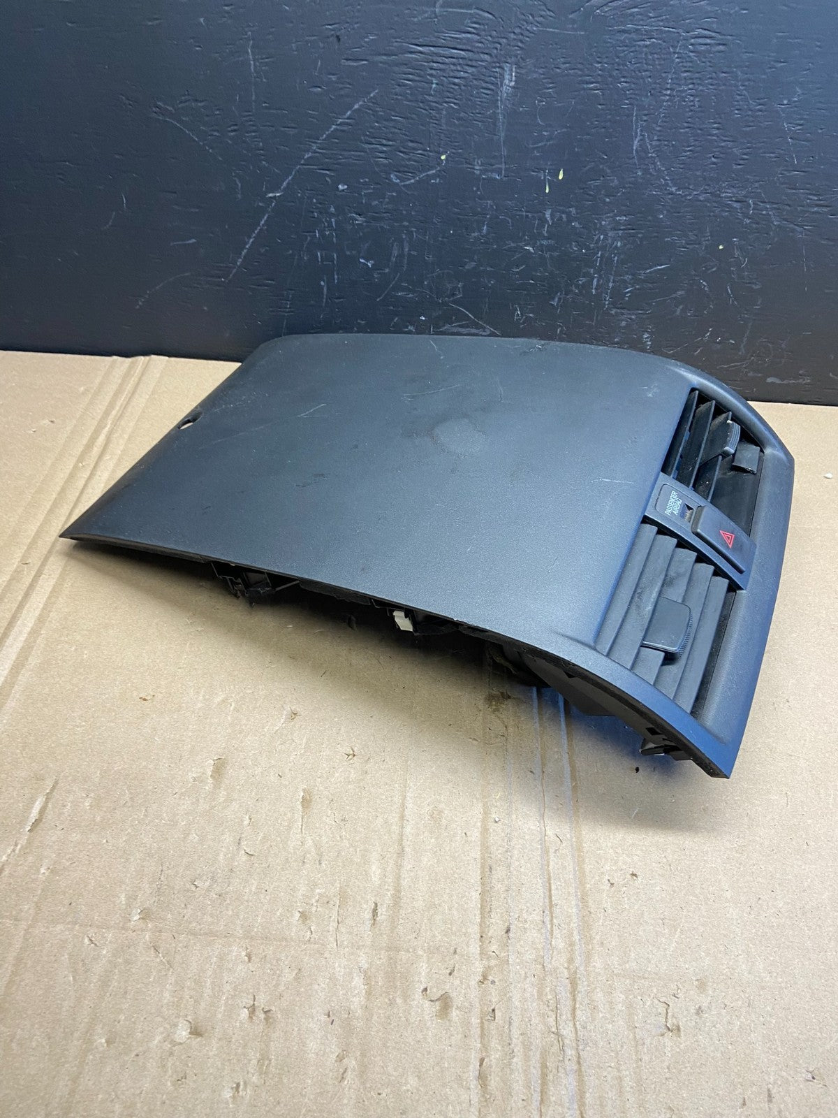 2003 to 2007 Honda Accord Front Center Panel Clock Air Vent Y7852 DG2