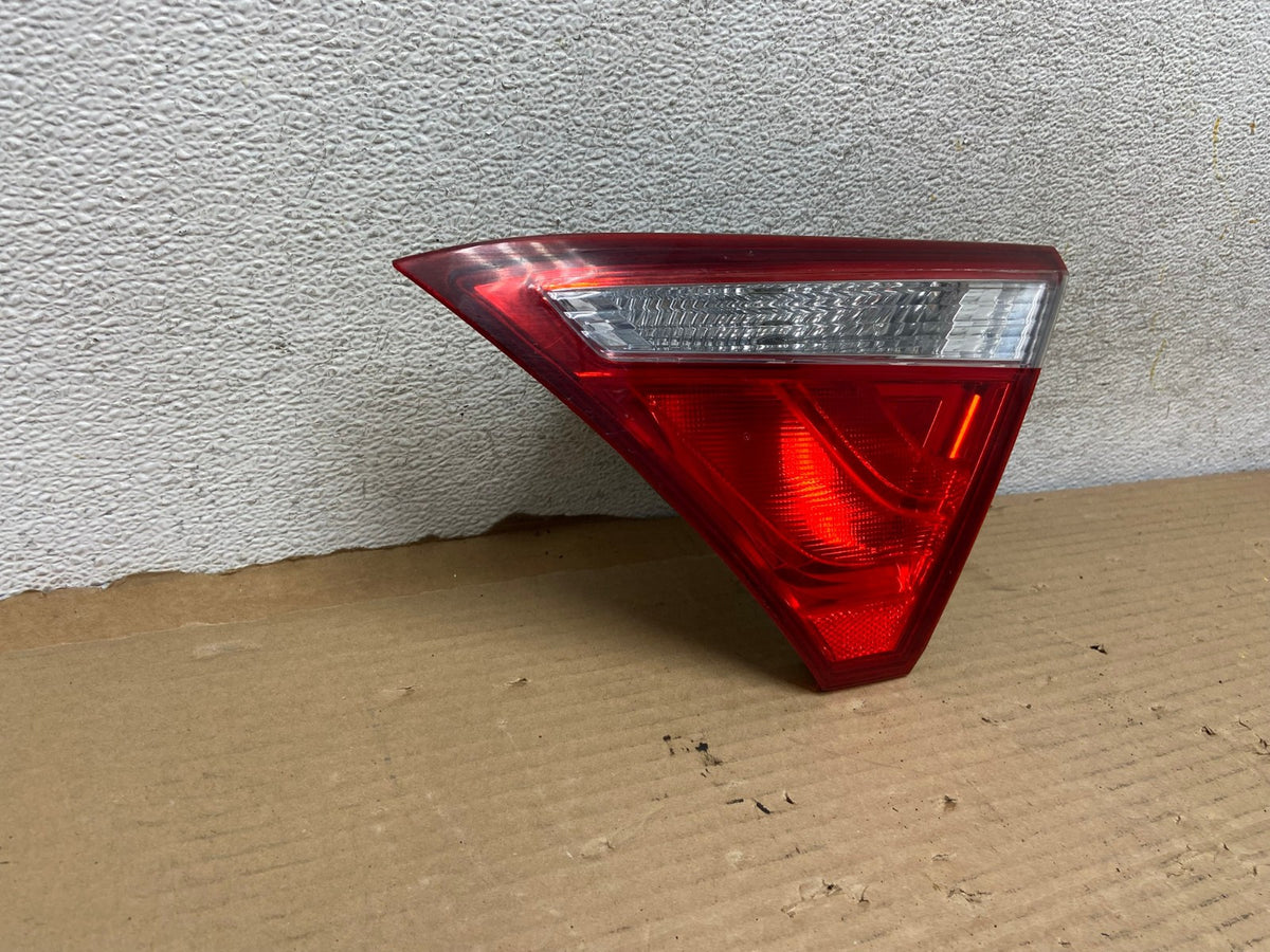 2015 - 2017 Toyota Camry Right Passenger RH Side Tail Light Inner AH0614 LK1