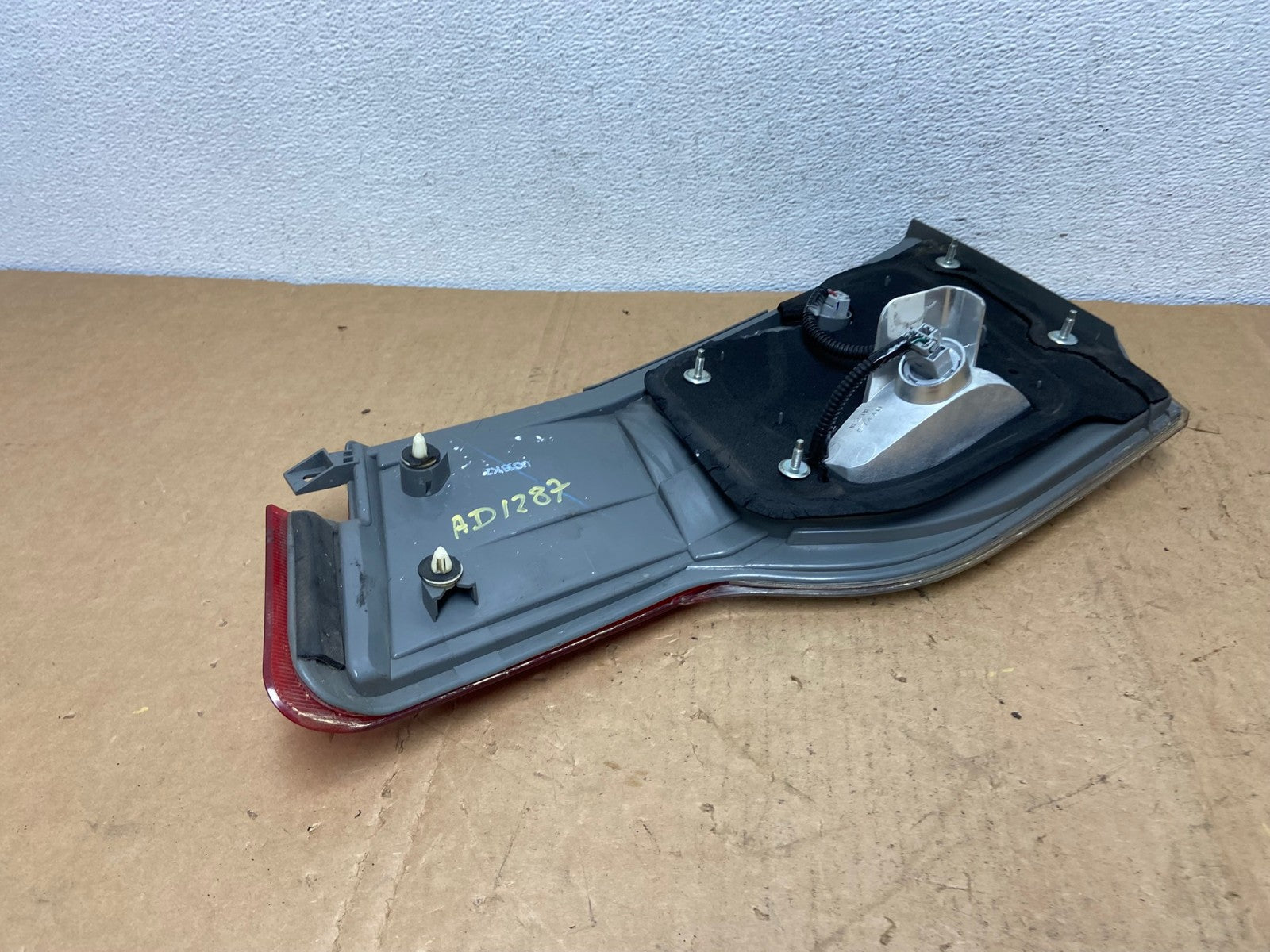 2008 to 2010 Honda Odyssey Left Driver LH Side Tail Light Inner AD1287 LK6