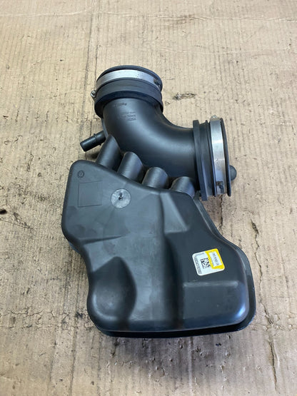 2020 to 2022 Ford Explorer OEM Air Right Intake Cleaner Inlet OEM p0886 DG7