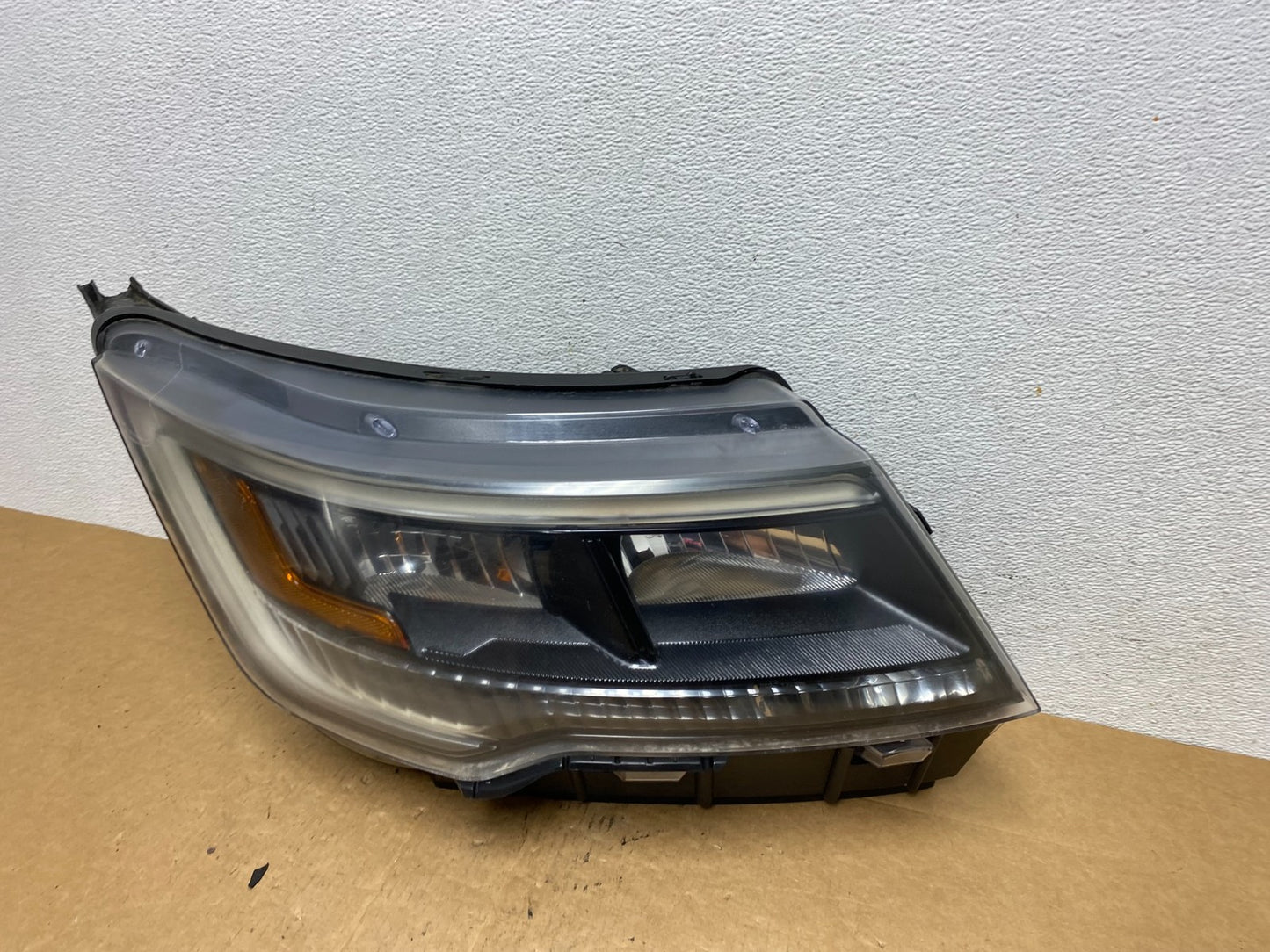 2016-2019 Ford Explorer Right Passenger Led Black Headlight W/Module AD4627 DW1