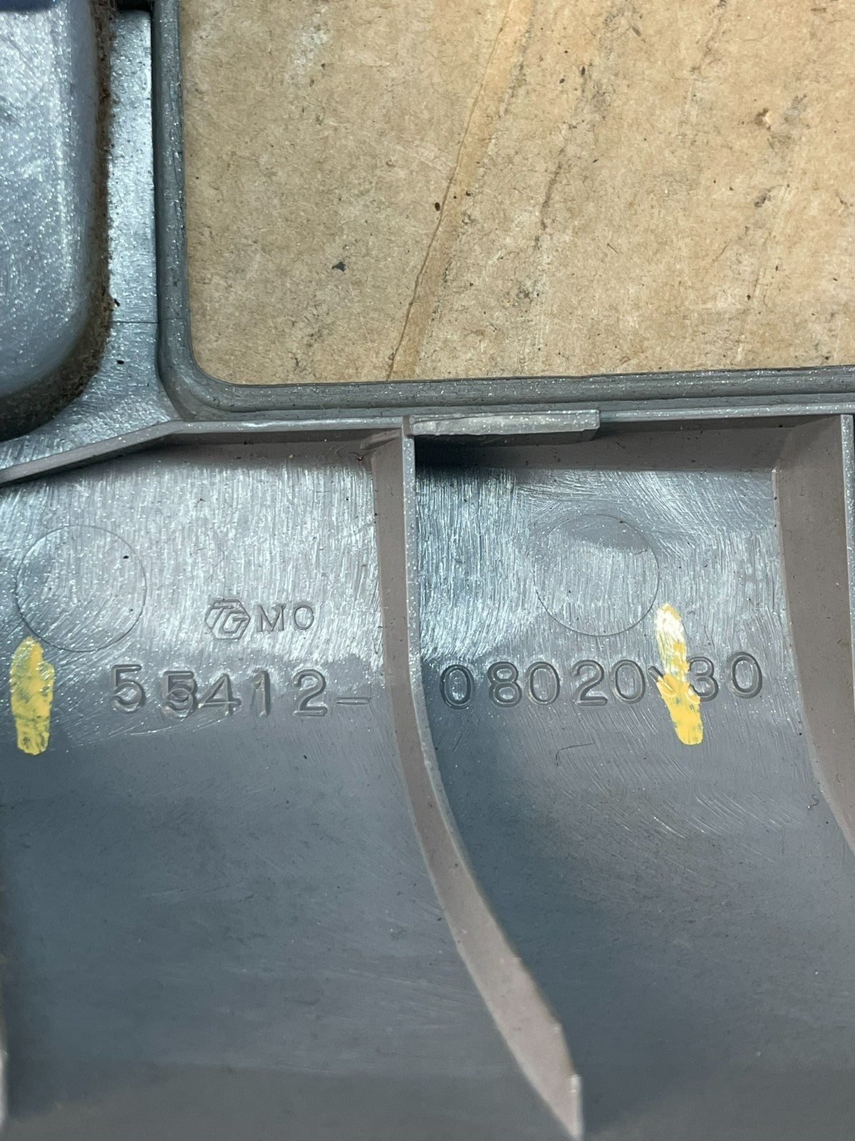 2001-2003 Toyota Sienna Center Console Dash Radio Bezel Trim AC5196 DG10