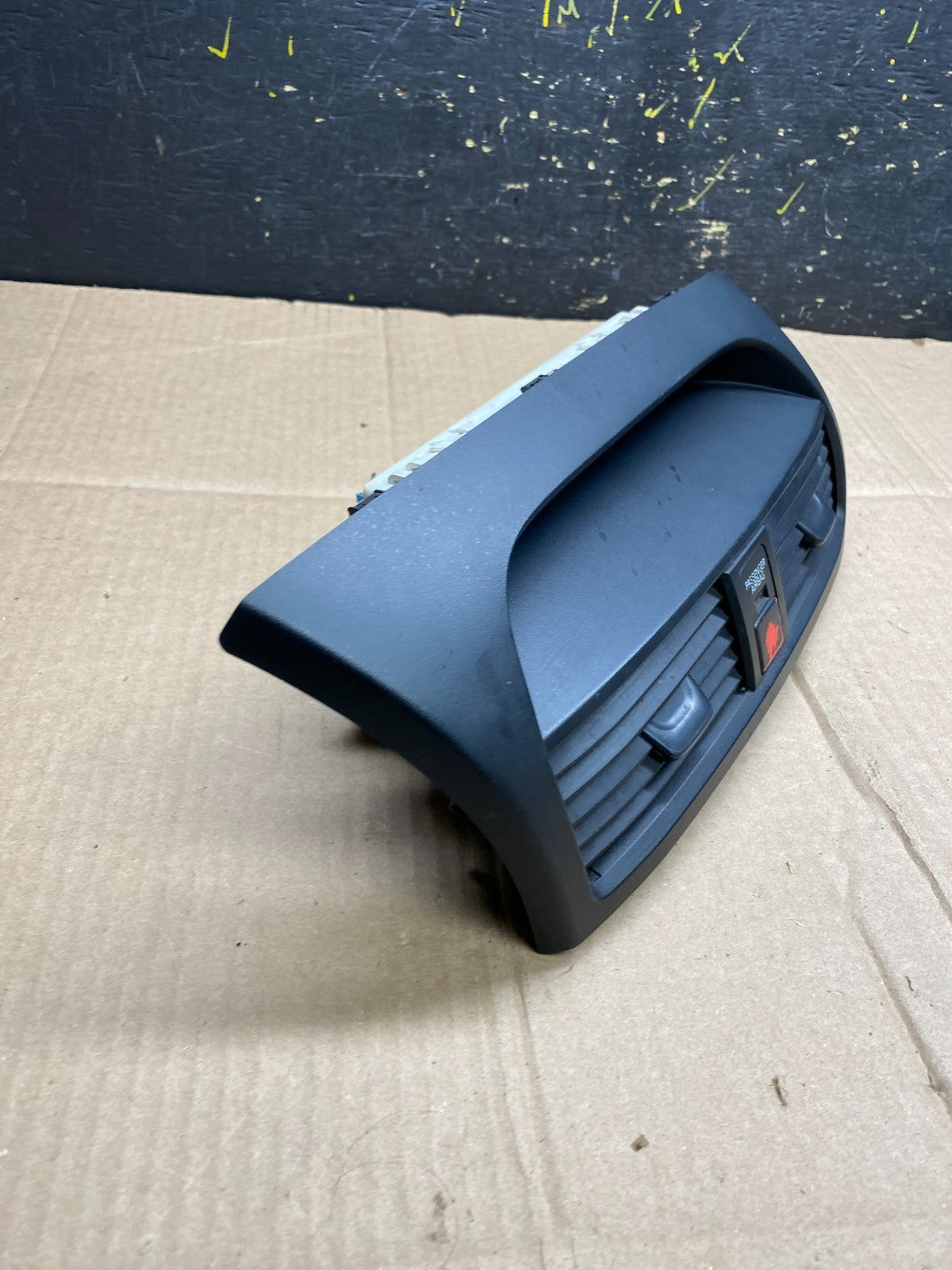 2004 to 2008 Acura TL Front Dash Dashboard AC Center Clock Air Vent AA4573 DG2